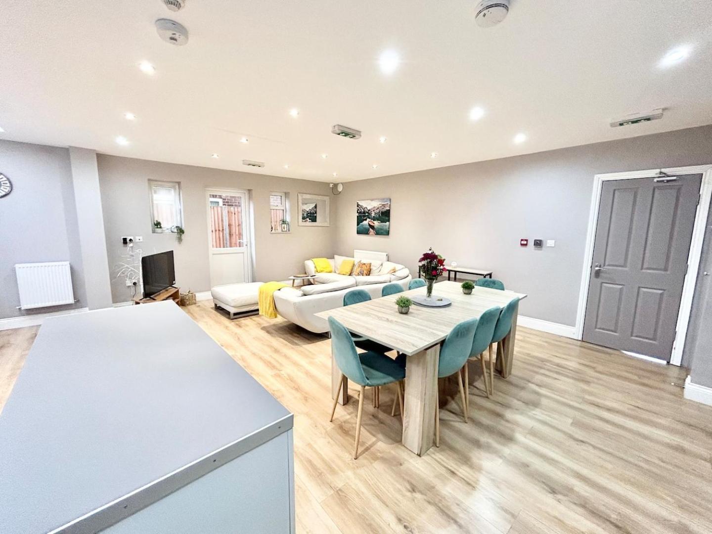 The Winstre Borehamwood Extérieur photo