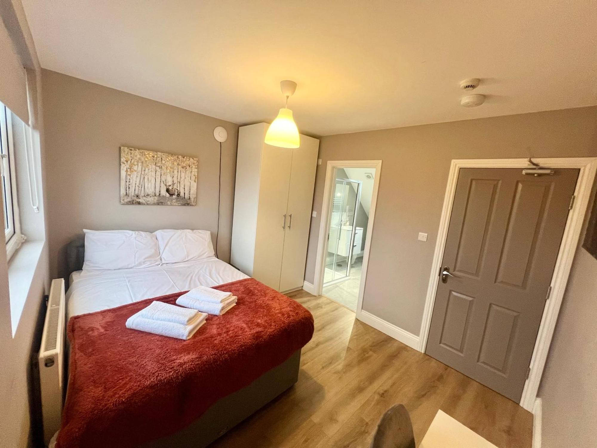 The Winstre Borehamwood Chambre photo