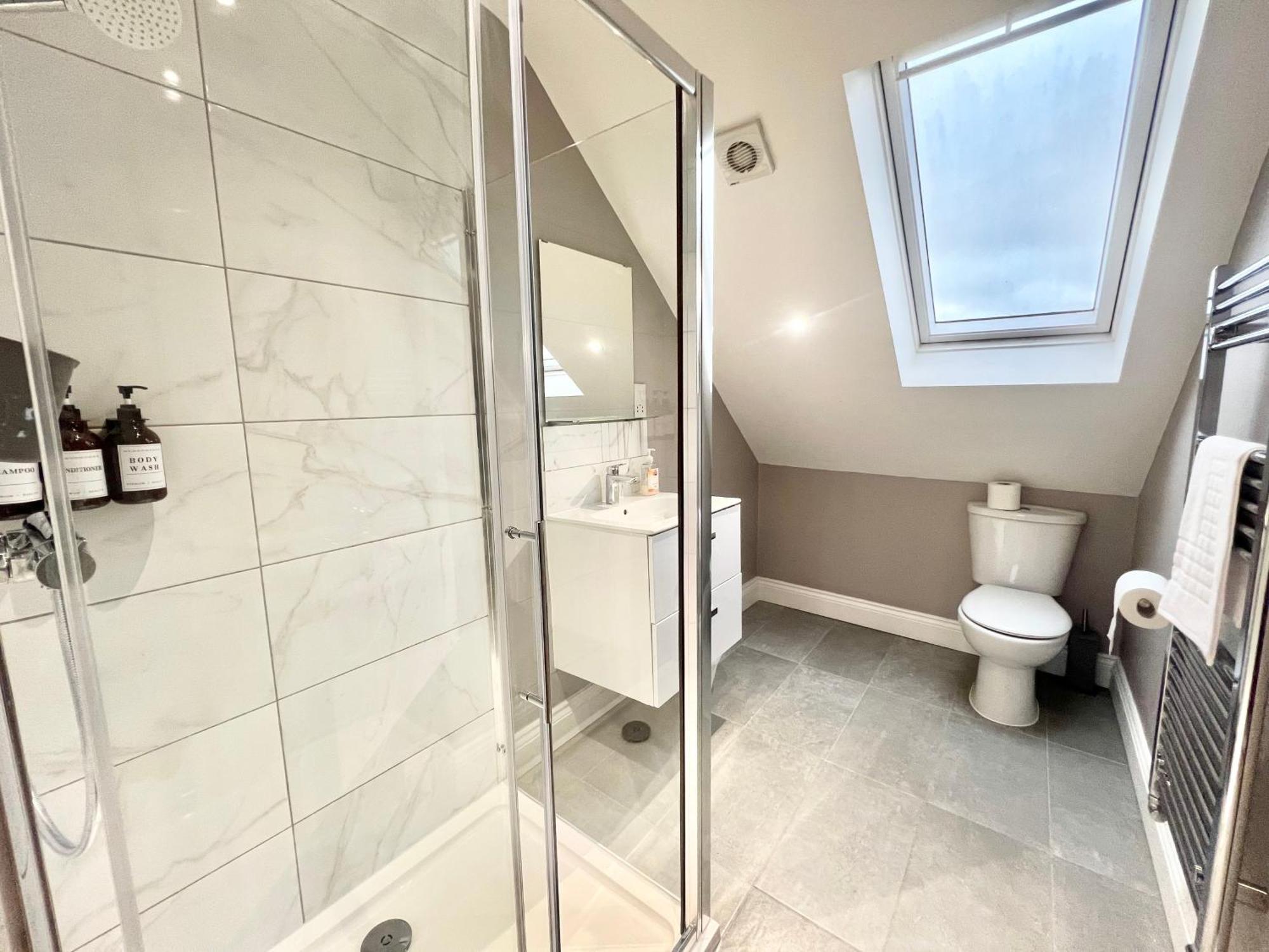 The Winstre Borehamwood Chambre photo